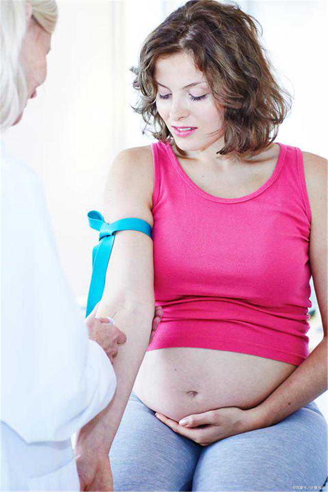 孕期第一个月肚子略微疼痛正常吗？